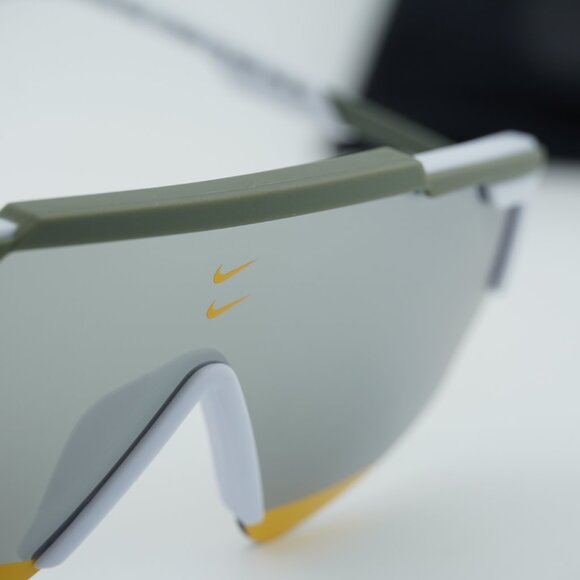 NIKE MARQUEE EDGE M 015 Shield Sunglasses - Grey/White/Mirror display picture 1